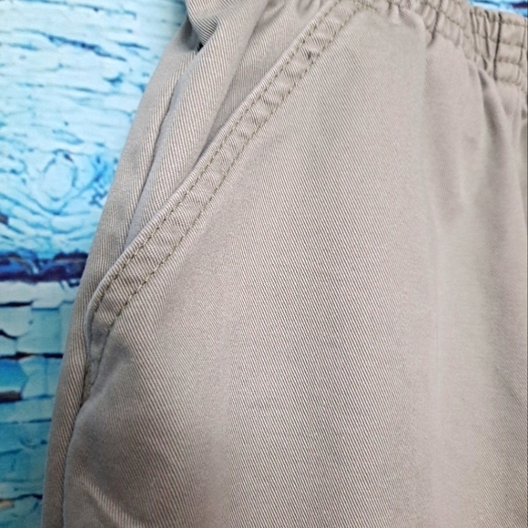 Vintage Chic shorts Khaki  pants elastic waist pull on - Picture 5 of 5